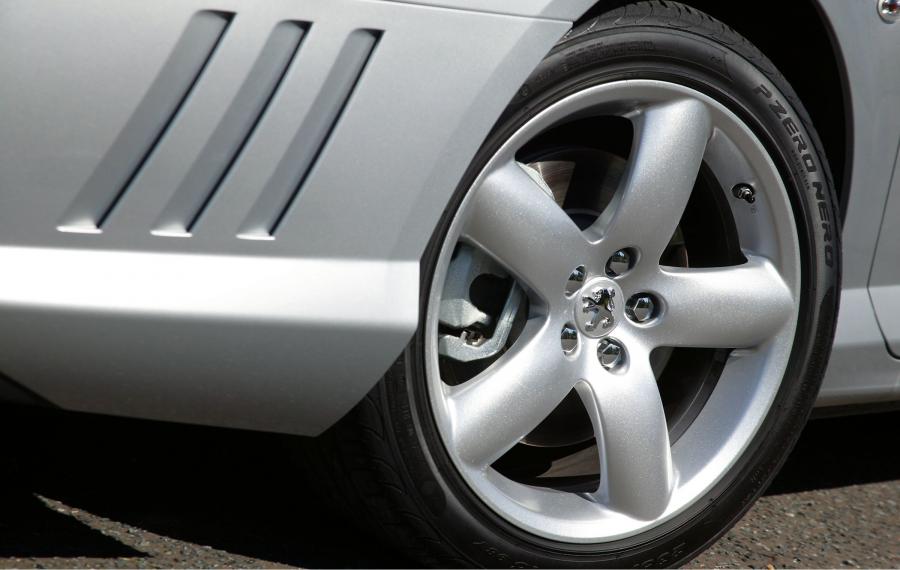  Peugeot 407 Coupe 2006 года  (фото 25 из 57)